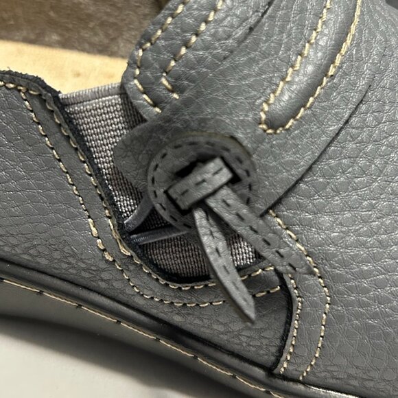 LAZYPOP Gray Classic Comfort Leather Loafers Women's Size 9.5 - Picture 3 of 14